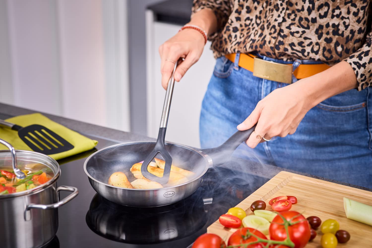 RÖSLE Basics Line Frying Pan with ProPlex Non-Stick Coating, 8-inch - Image 3